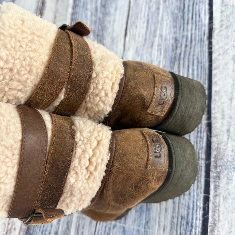 UGG Women’s Blayre Boot Shearling-Lined Leather Boots